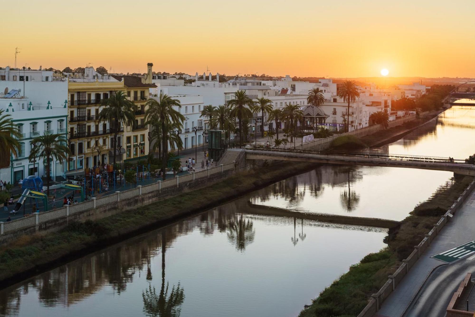Crisol Chiclana Hotell Chiclana de la Frontera Exteriör bild